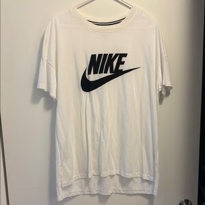 Nike White and Black Short Sleeve Tee
